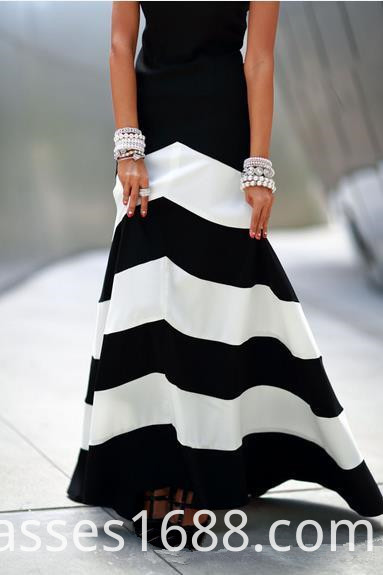 Blanco y negro a rayas costura vestido sin mangas Black And White Striped Stitching Sleeveless Dress